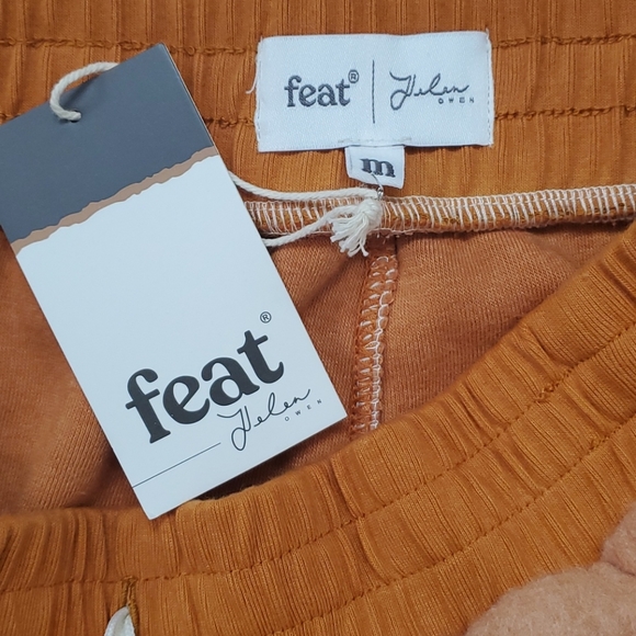 Feat Sweat Pants (Unisex) - Picture 2 of 3